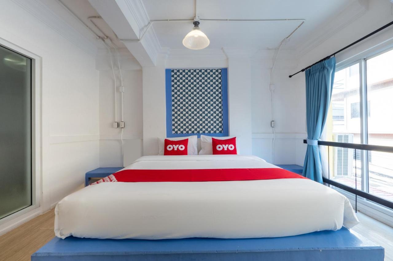 Oyo 75369 Cozy Rooms@ Addicts Hotel 2*